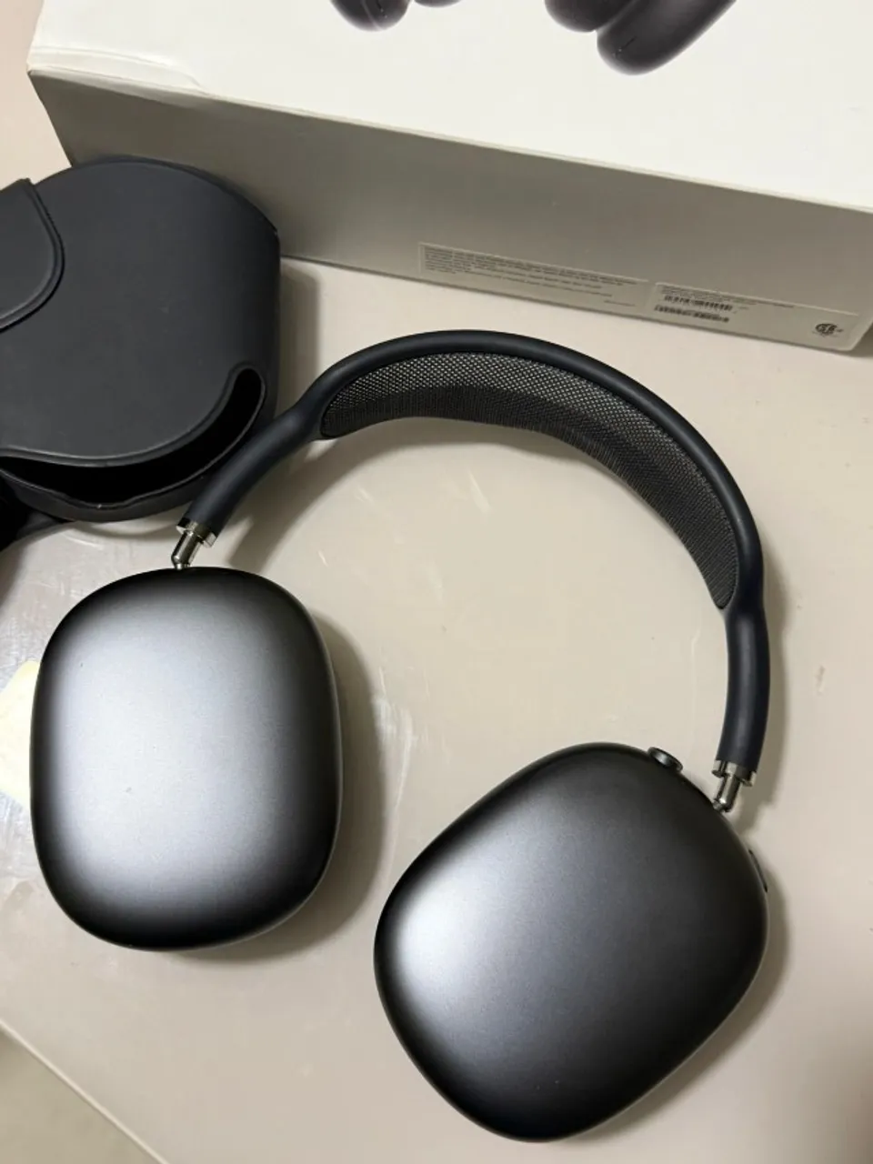 Apple AirPods Max (USB-C) - Midnight - Fones de Ouvido - Nossa