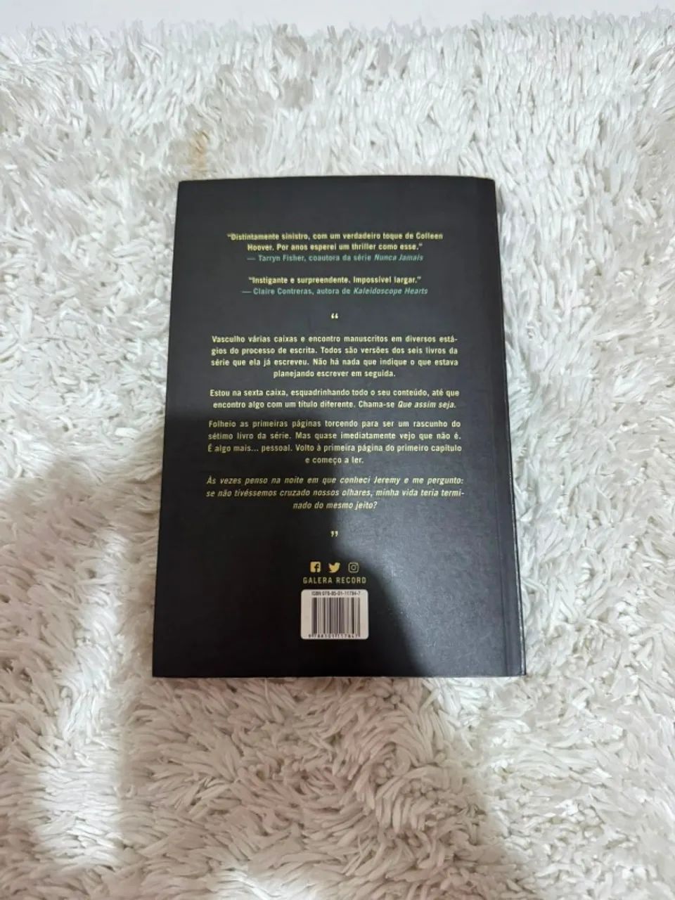 Verity Colleen Hoover  - Foto 2