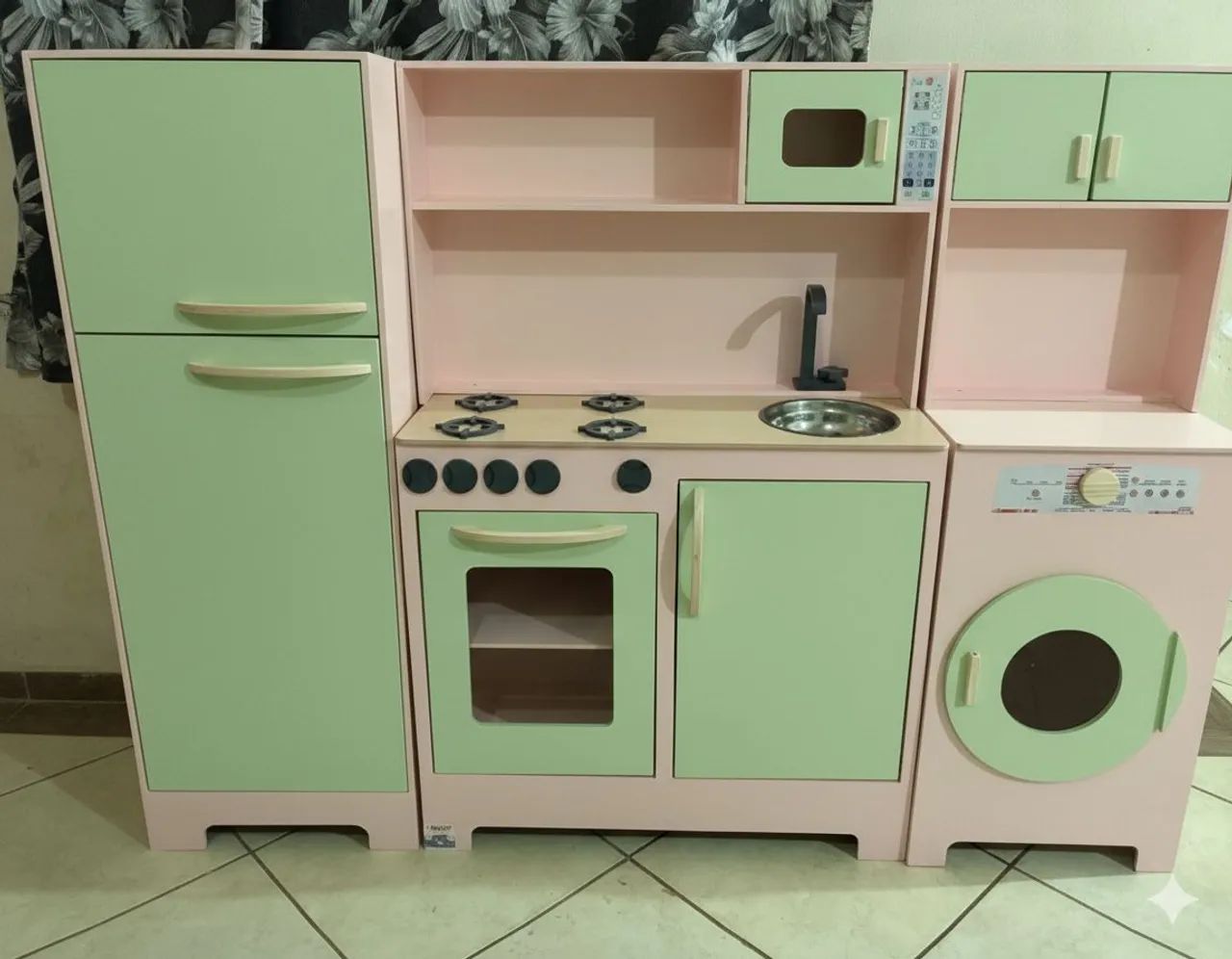 Conjunto cozinha e geladeira infantil 