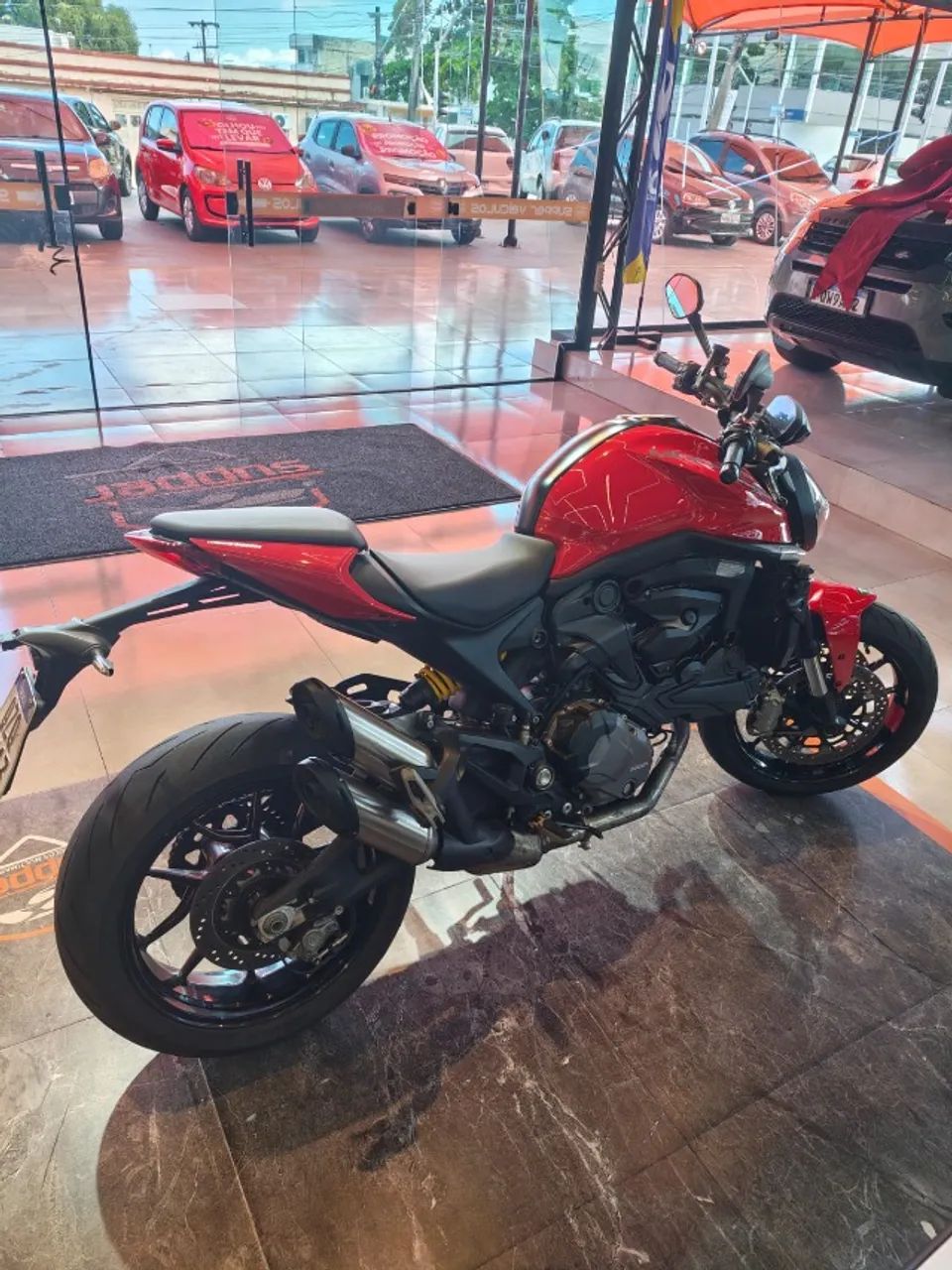Ducatti Monster 936 cc