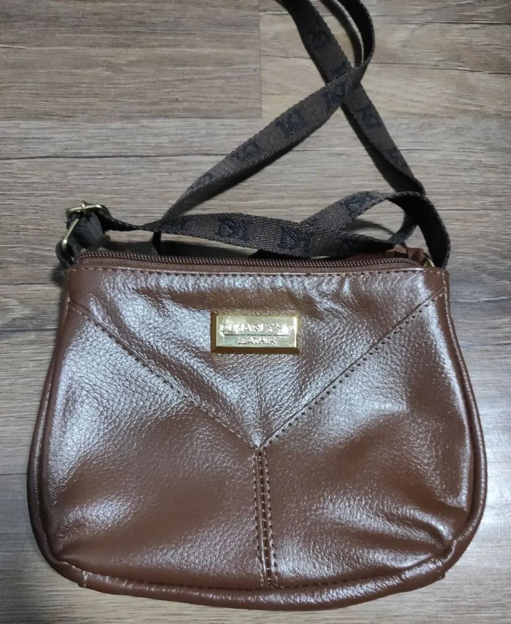 bolsa P transversal em couro Marrom DiMarlys - Foto 2
