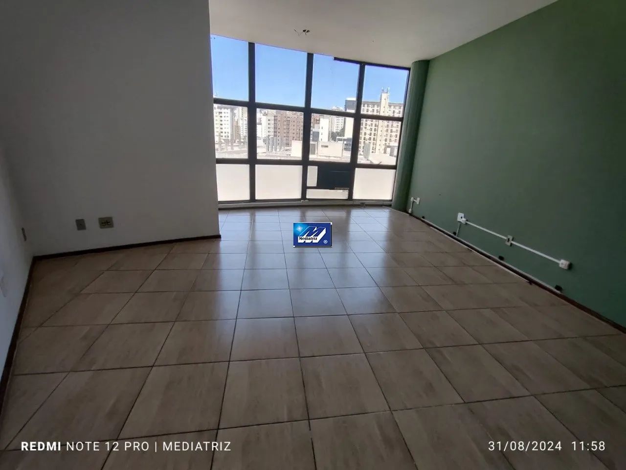 Sala na Av. dos Andradas - Região hospitalar