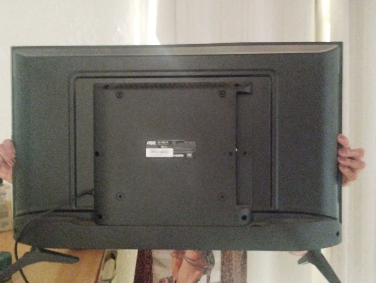 Vendo tv 32 polegadas tela quebrada para tirar peças  - Foto 2