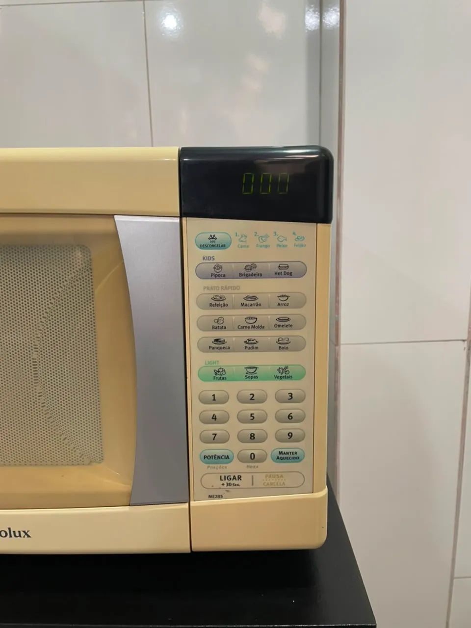 Microondas 28 Litros em Perfeito estado  - Foto 4