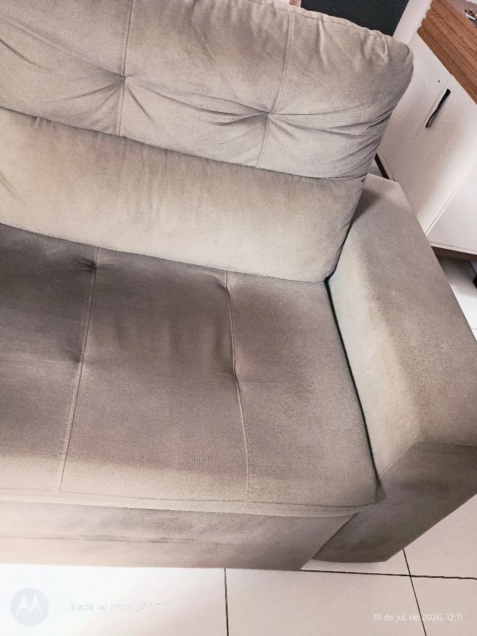 Vendo sofá de 03 lugares - Foto 4