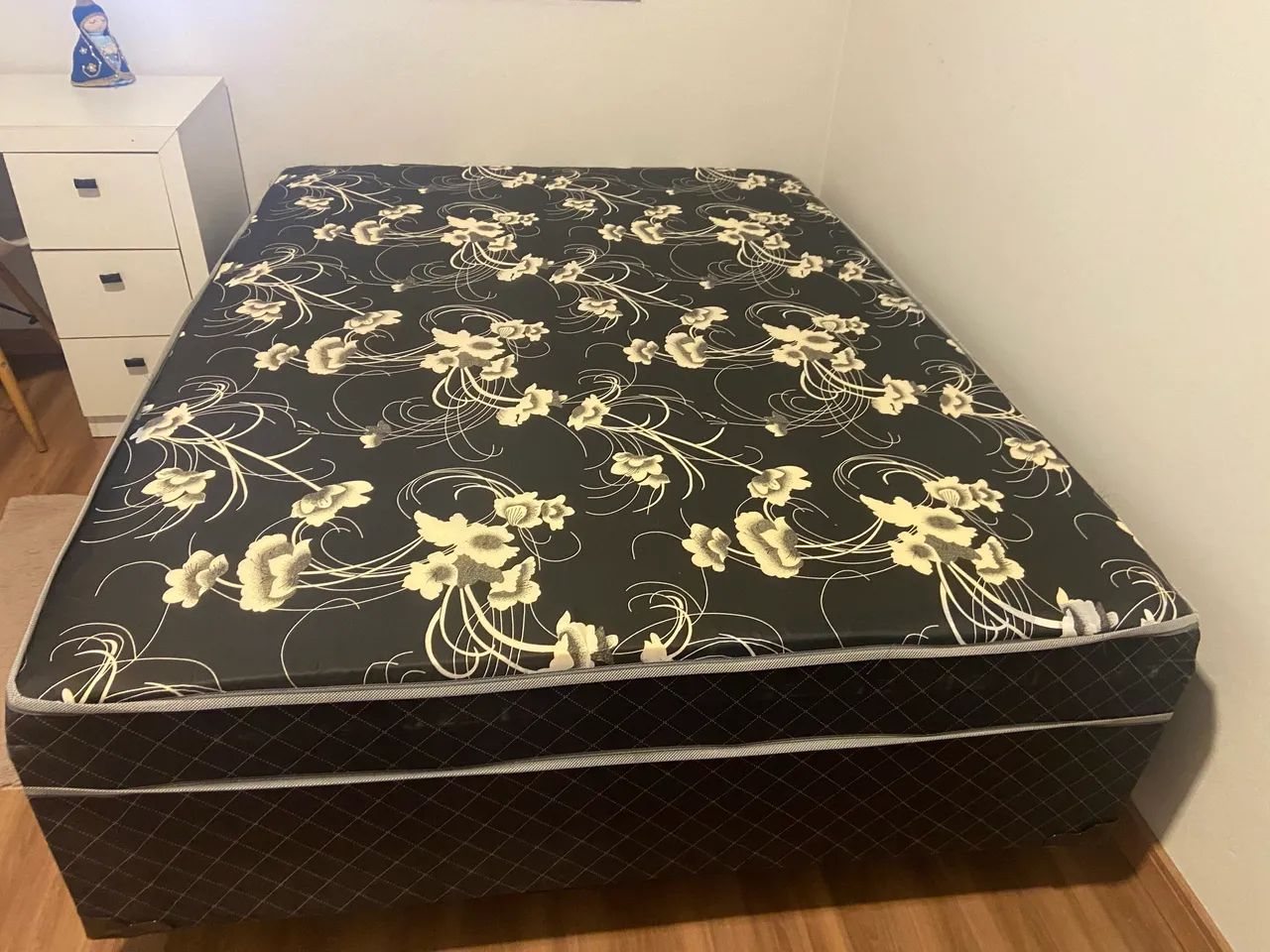 Cama Box Casal Integrada semi nova 