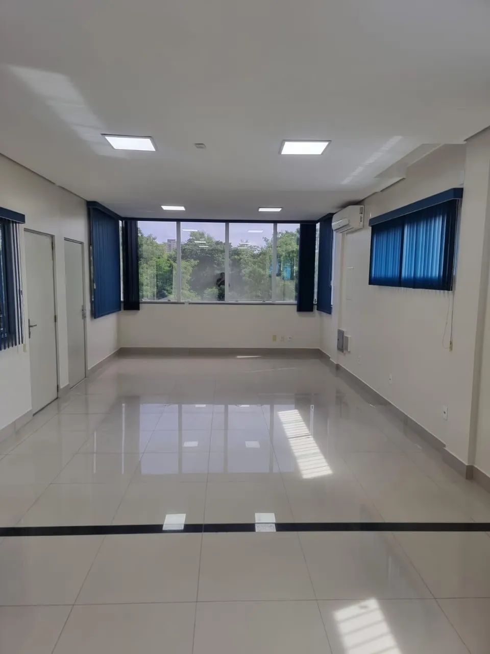 Sala comercial próxima ao shopping 
