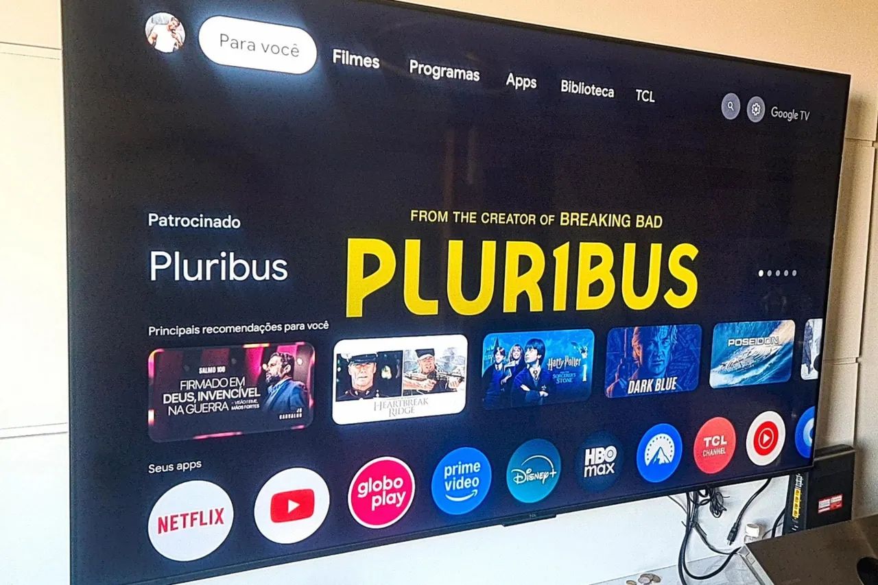 Smartv 65 Pol 4K TCL 10 meses de uso Nota Fiscal - Foto 2