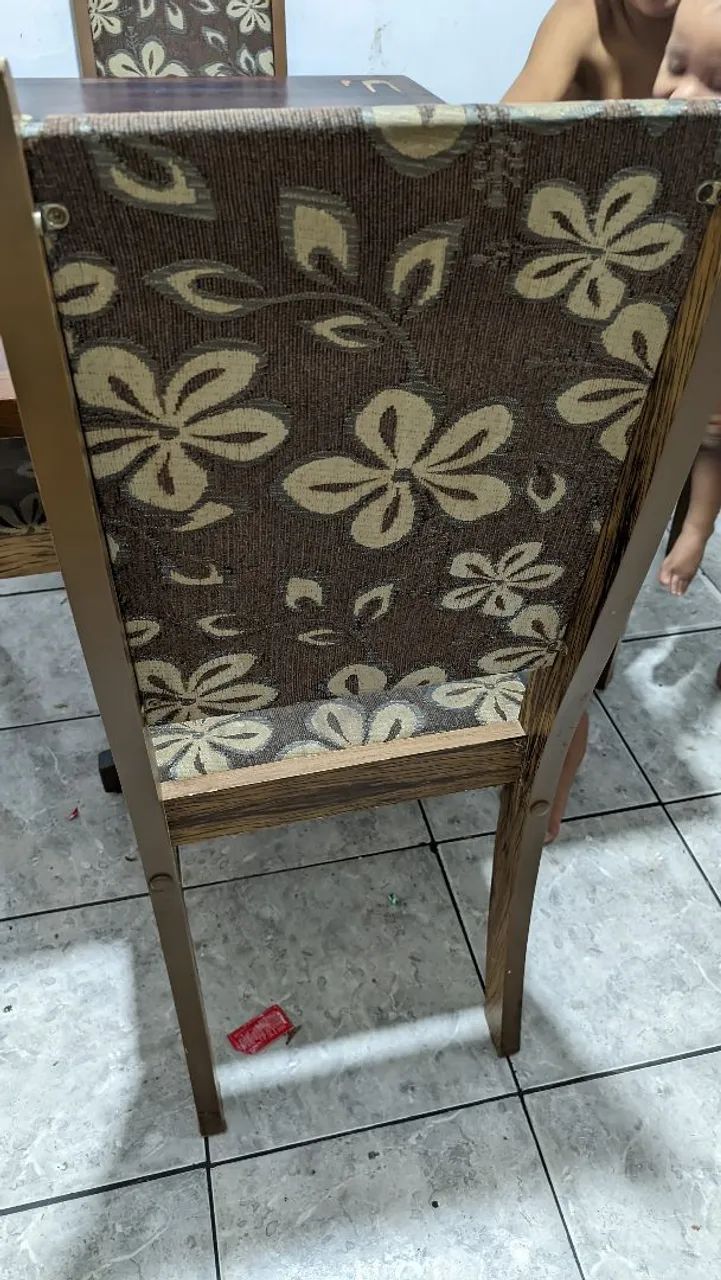 Mesa com 4 cadeiras  - Foto 3