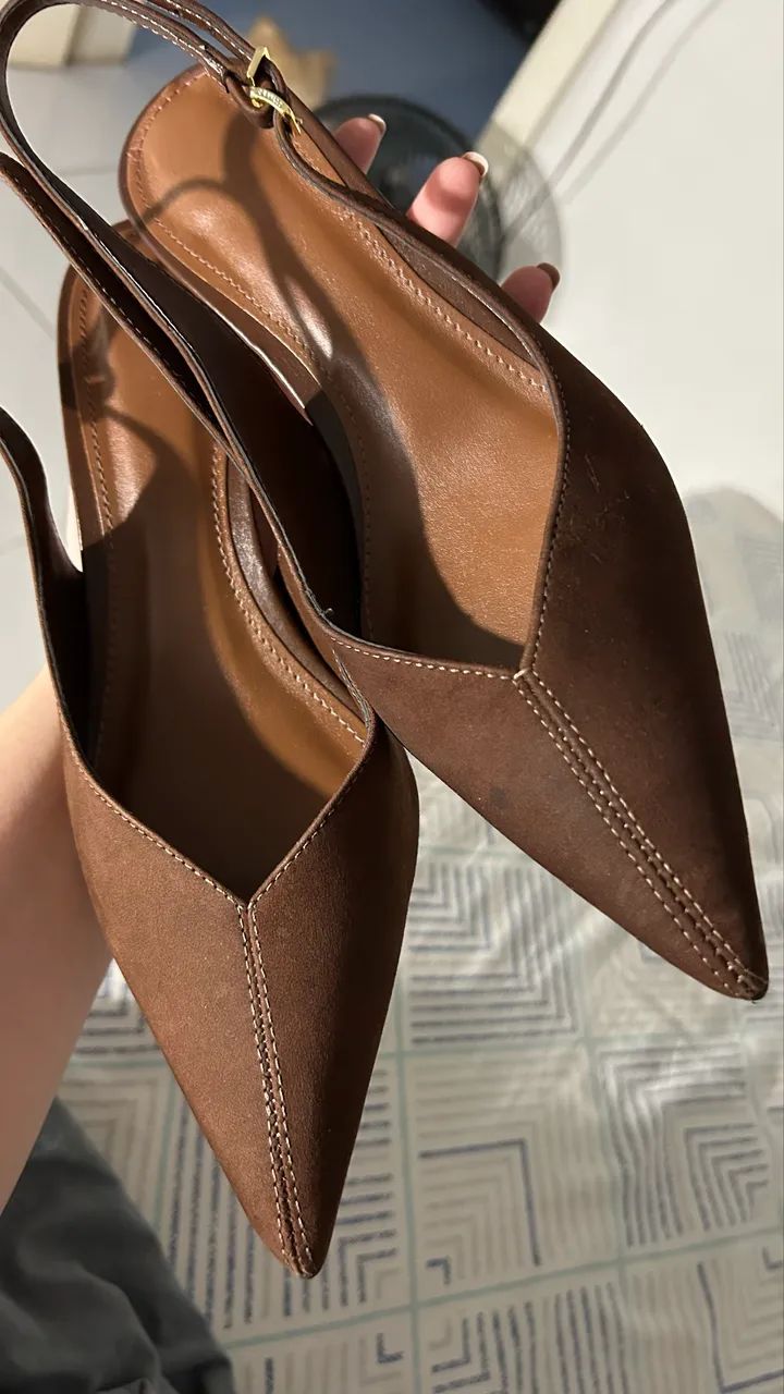 Slingback em couro
