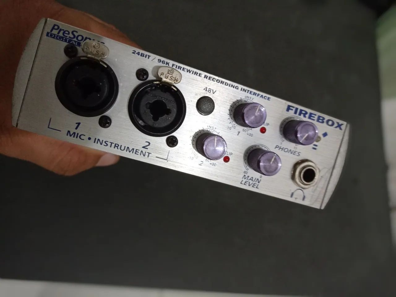 Interface de áudio FIREBOX  - Foto 3