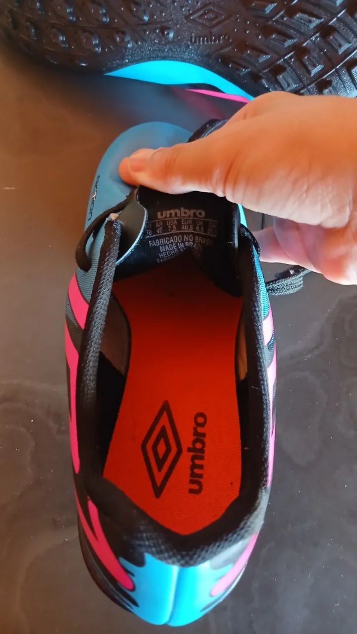 Combo Desapego: Chuteira Umbro Action (Zera) + Nike Mercurial CR7