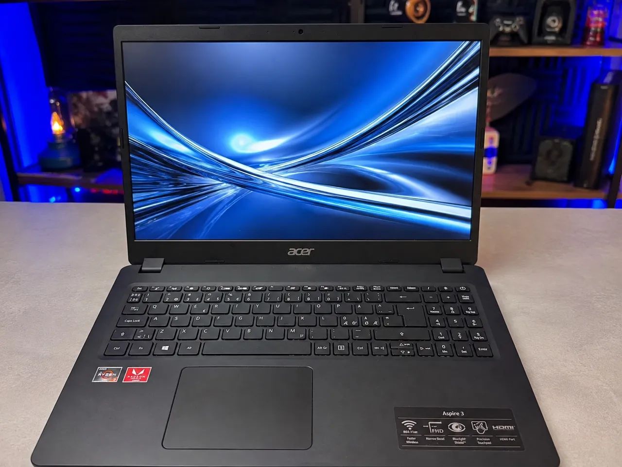 ? Ryzen 3  | 8GB RAM | SSD NVMe 512GB ? 