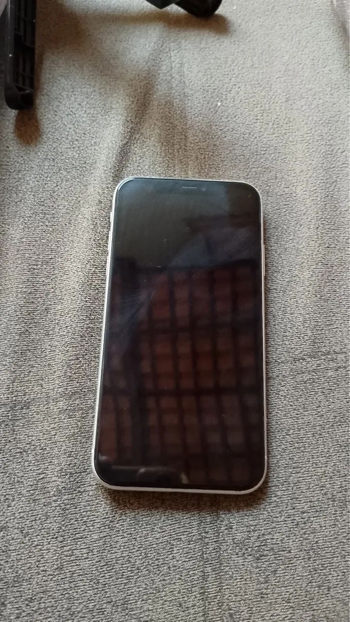 iPhone 11 - 256 GB | R$ 1.200 - Foto 2