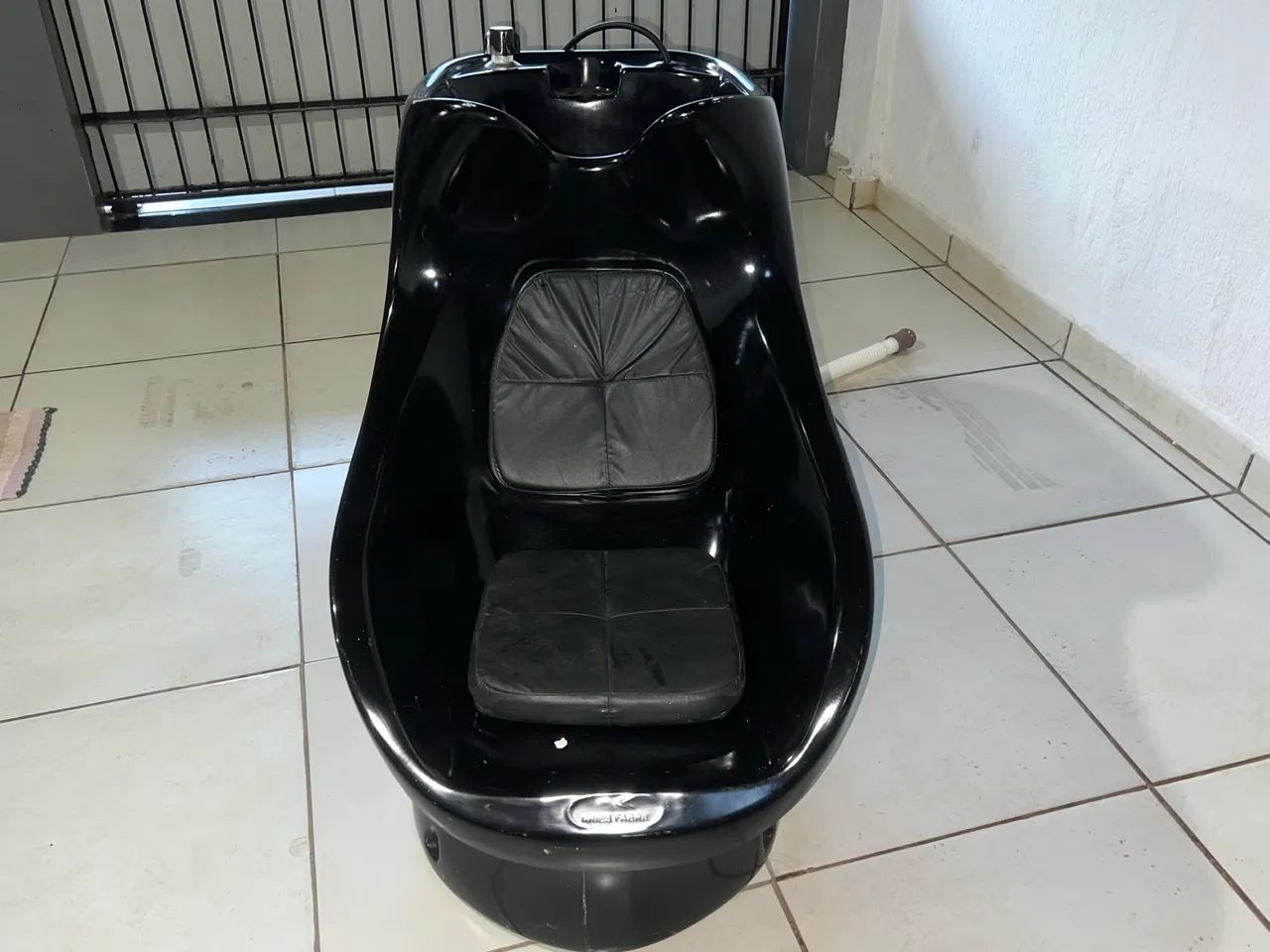 Lavatório de salão preto 