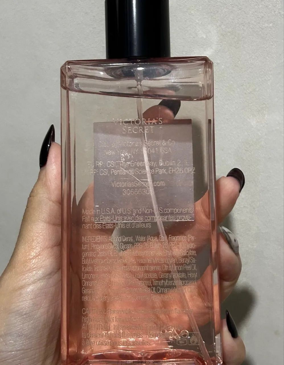 Body splash bombshell Victoria?s Secret seduction