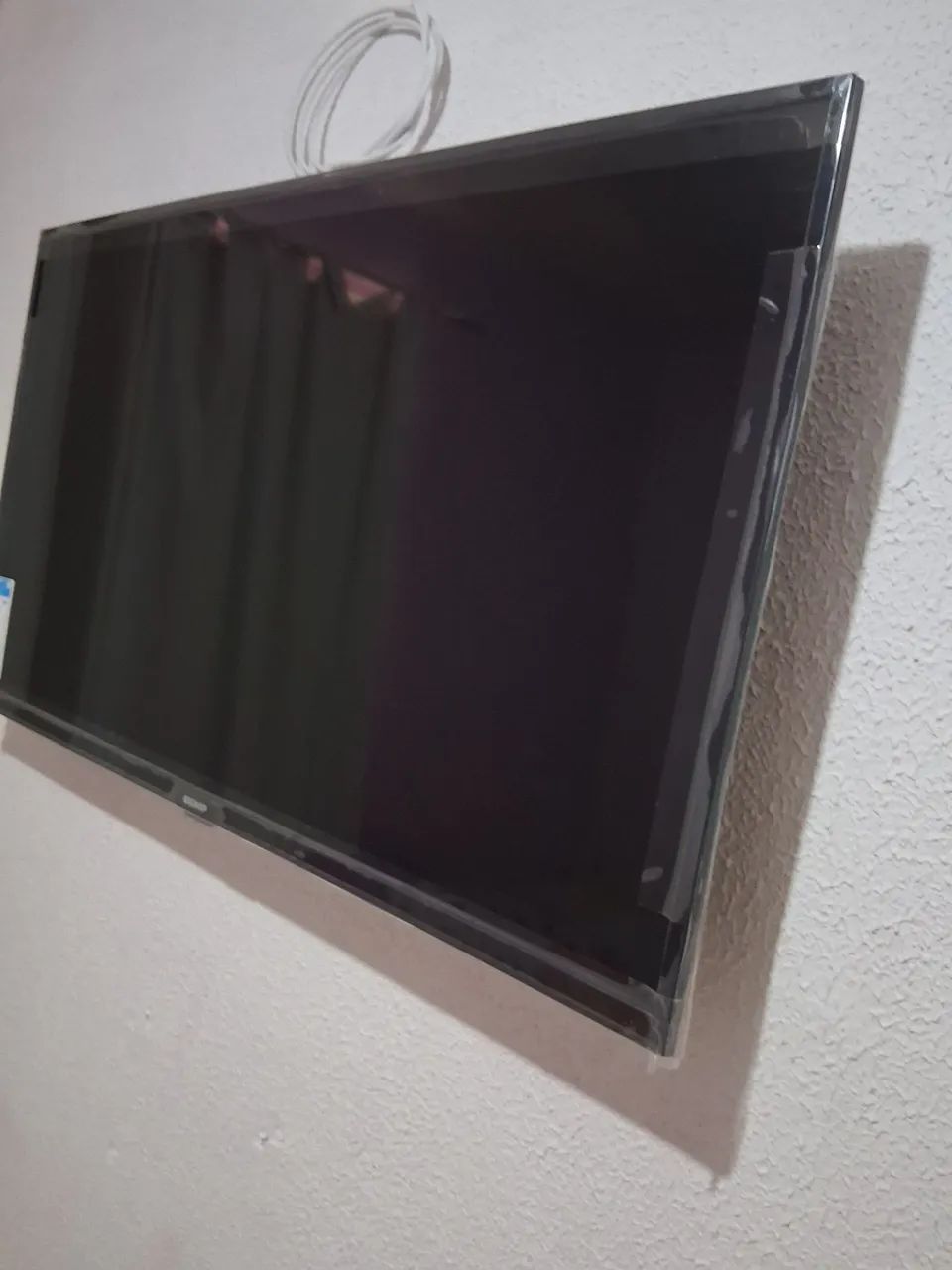 Vendo tv 43 com defeito 