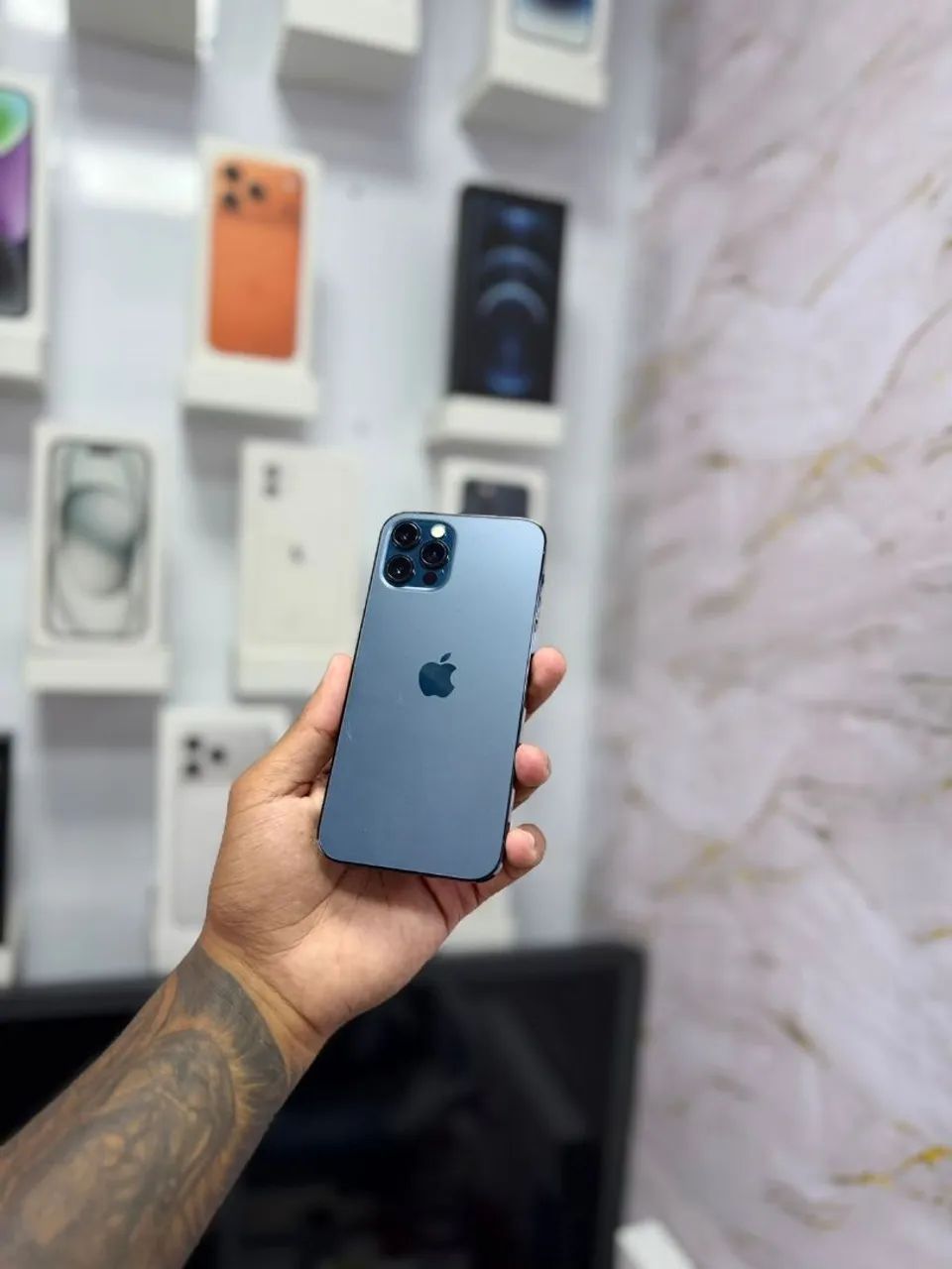 IPHONE 12 PRO 128GB<br>R$ 2.199,00