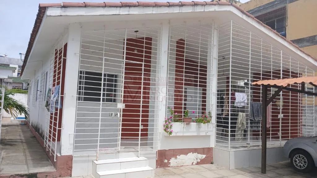 Casa à Venda em Jardim Atlântico