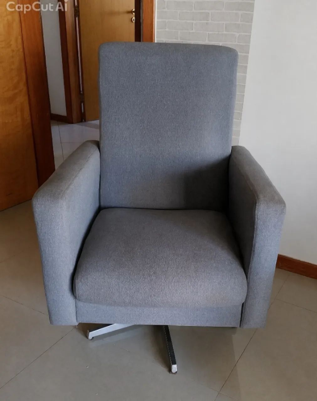 Poltrona giratória e balanço