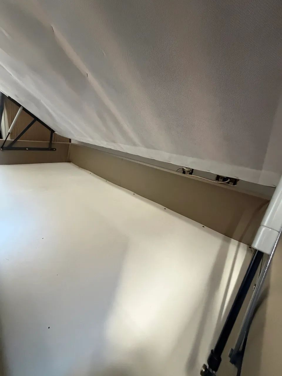Vendo Colchão + Baú (Euro Colchões) - Foto 2