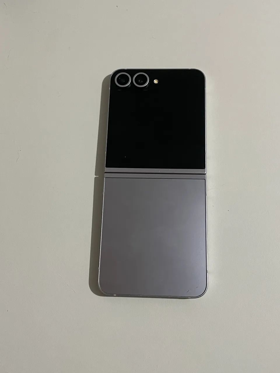Samsung Z Flip 6 256gb / 12 RAM - Foto 5