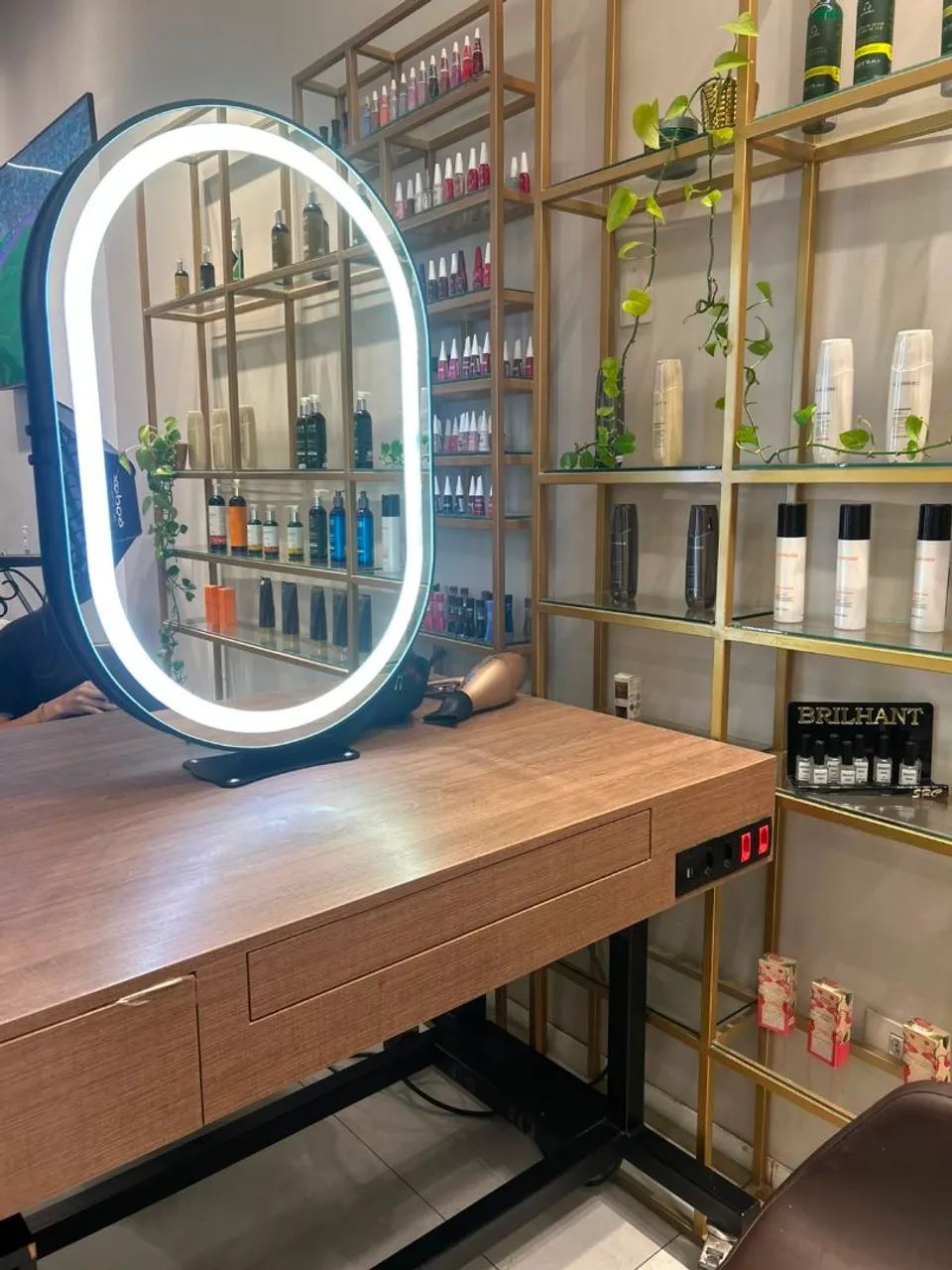 Bancada Van de Velde com 4 estações e espelhos LED - Foto 2