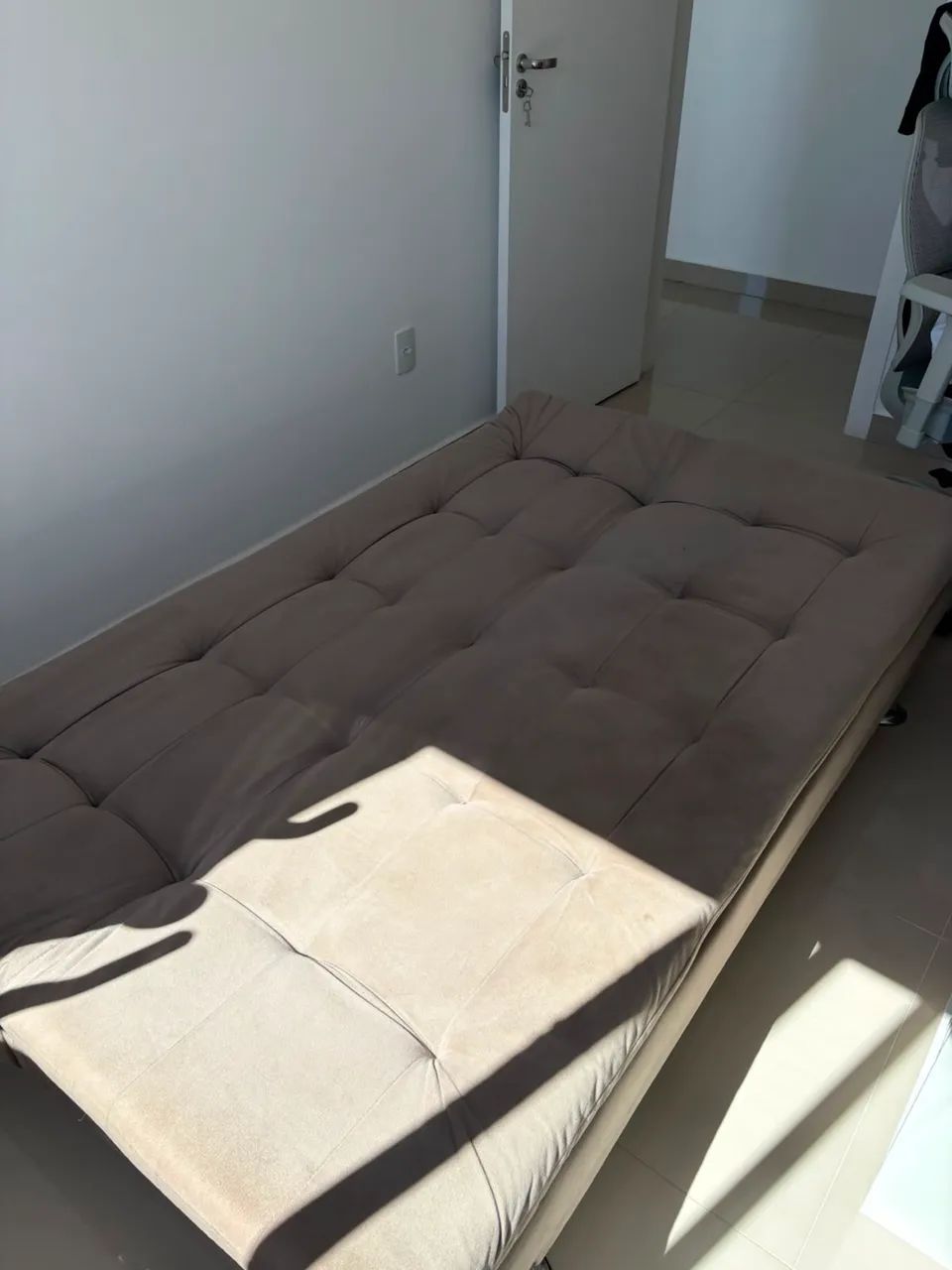 SOFÁ E CAMA - bom estado - Foto 4