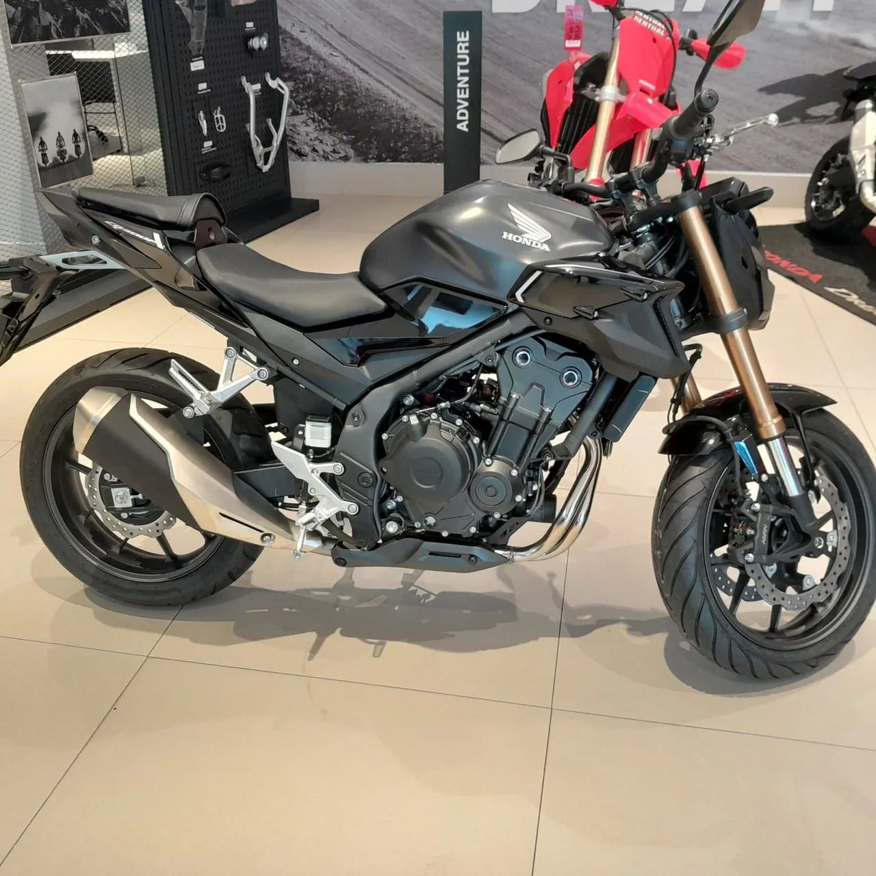 CB 500f 2024 - I M P E C Á V E L - Foto 5