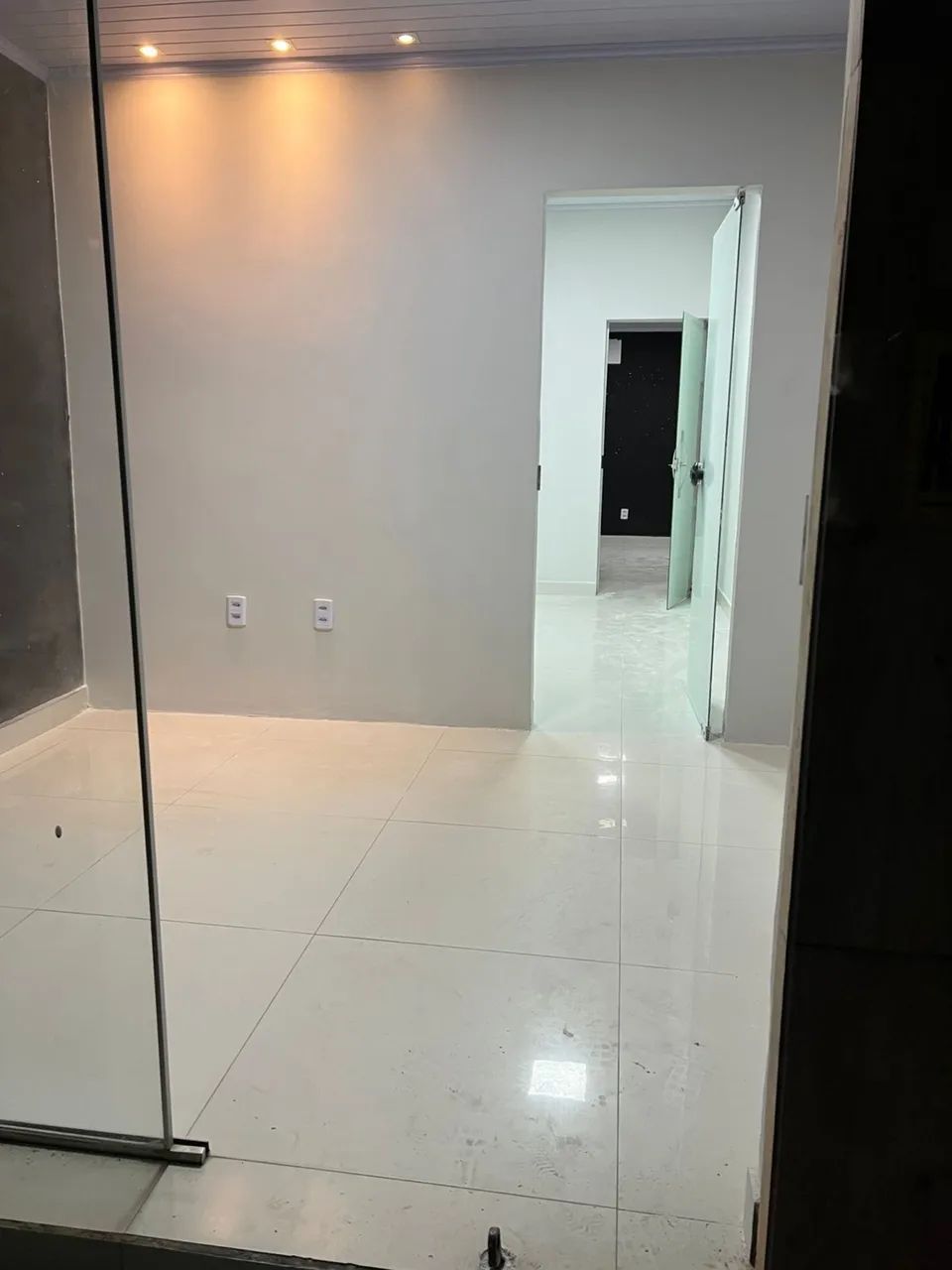 Aluga-se Sala Comercial - Conjunto Uirapuru - Em frente ao fórum  - Foto 2