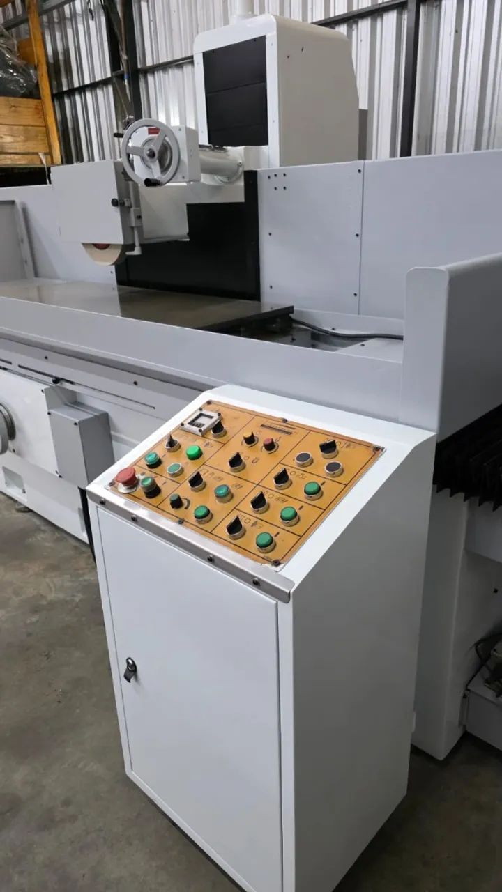 RETÍFICA PLANA 1500 MM KENT (AUTOMÁTICA COM CLP) - POUCO USO  - Foto 3