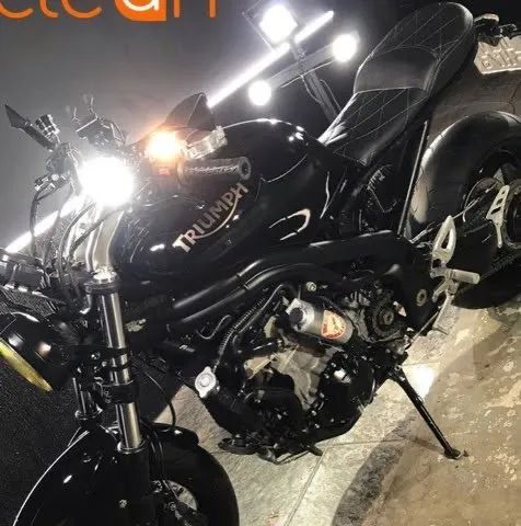 Triumph Daytona 955i 2006