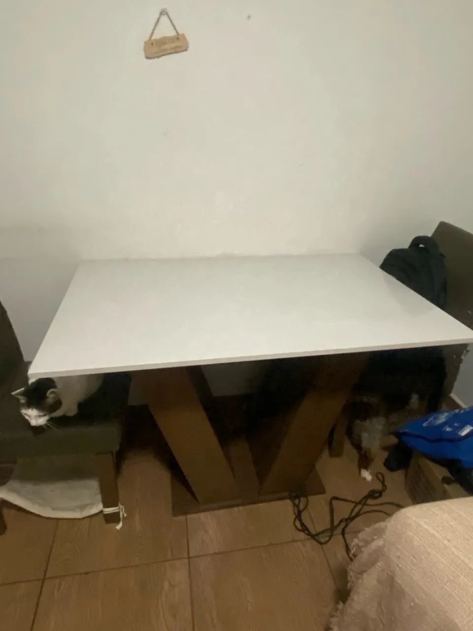 Mesa de Jantar Moderna com Tampo Branco - Foto 2