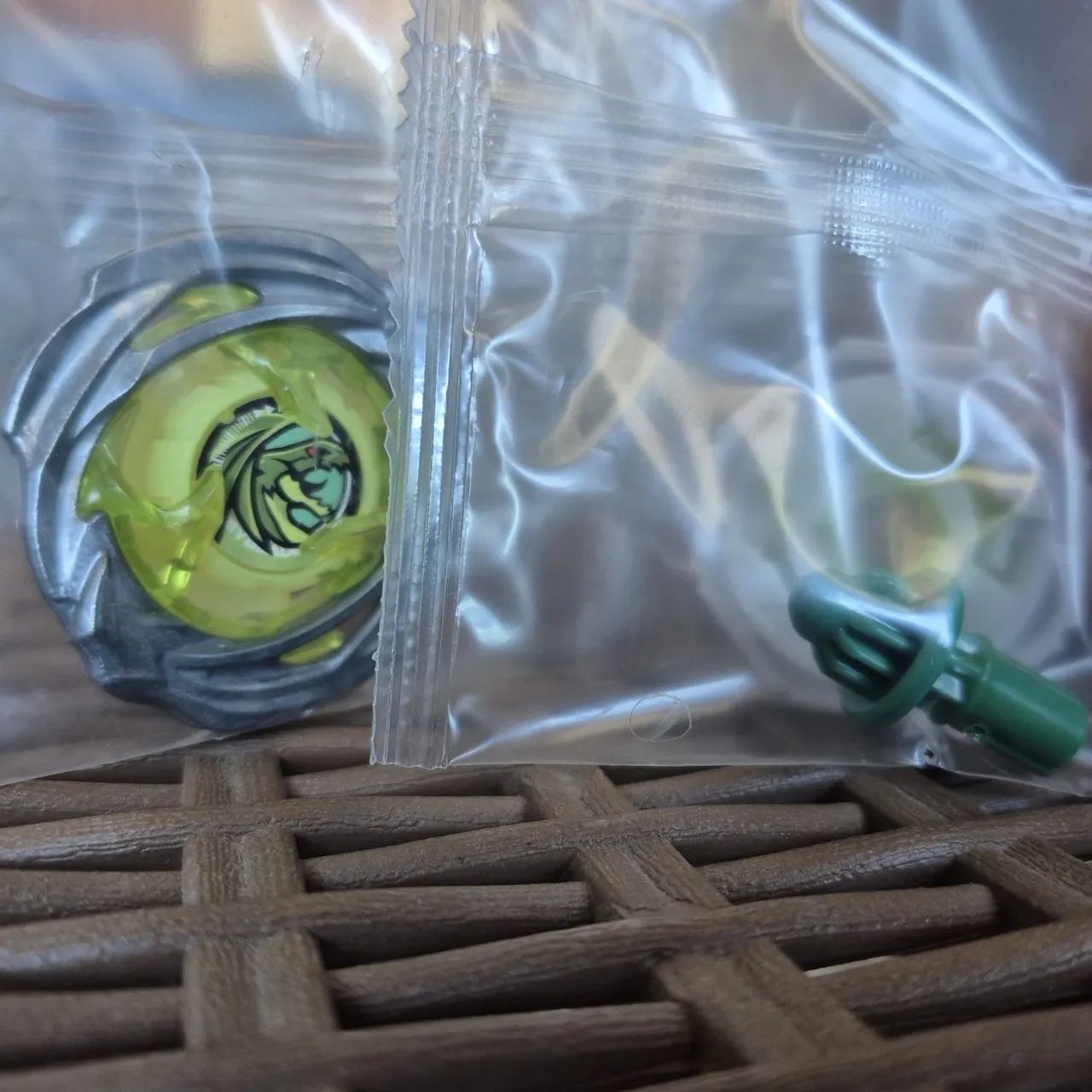 Beyblade X - UX-21 Hover Wyvern 8-80 B