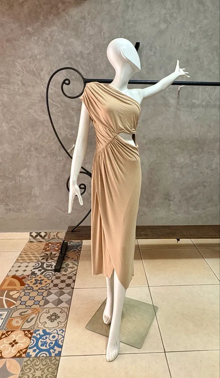 Manequim Feminino - Fibra de Vidro  - Foto 4