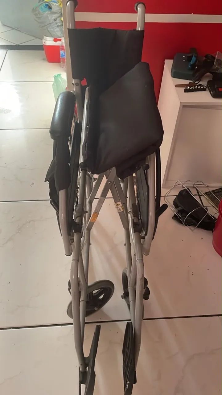Cadeira de rodas - Foto 4