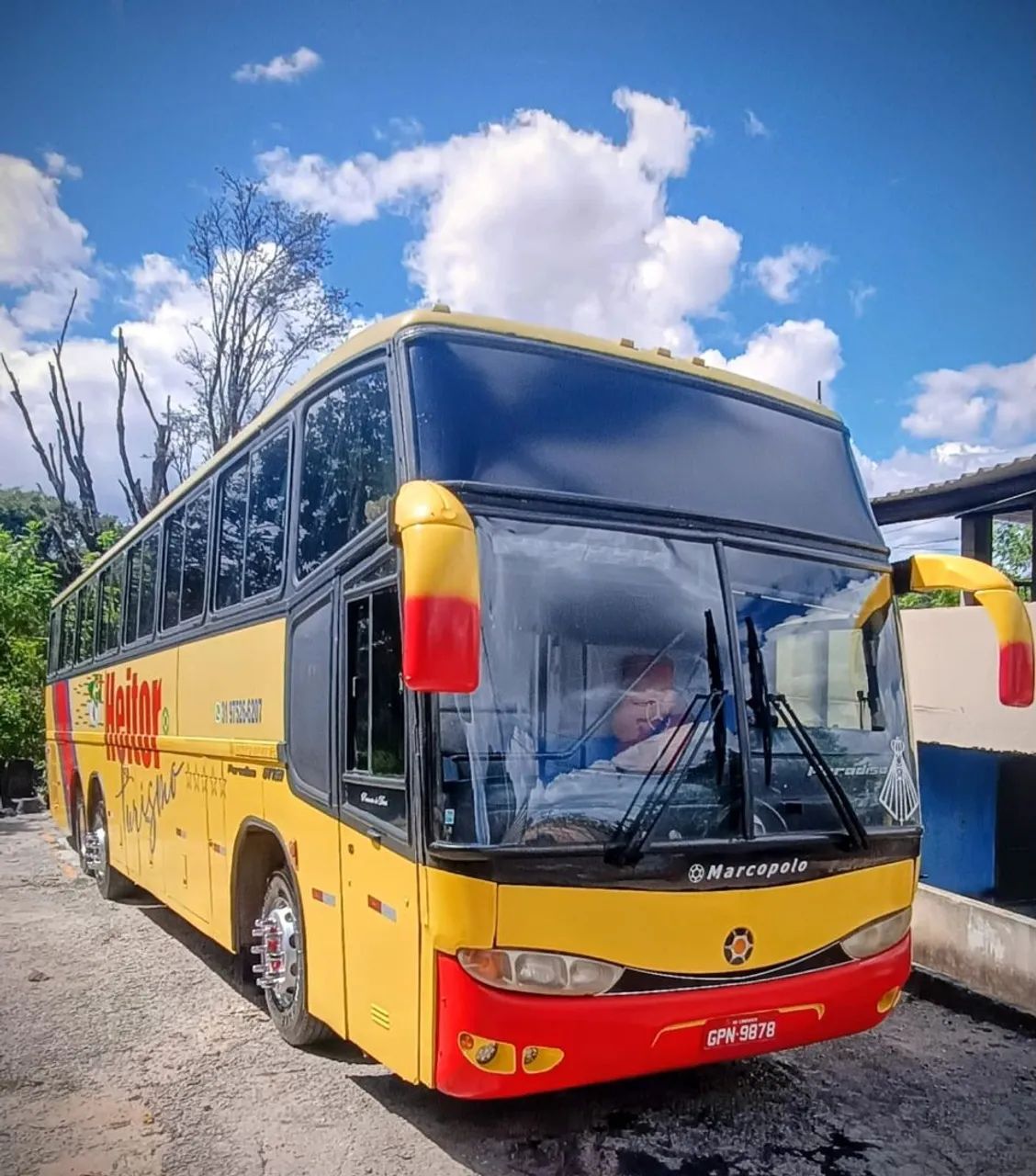 Vendo ônibus Mercedes bens 0400 - Foto 2