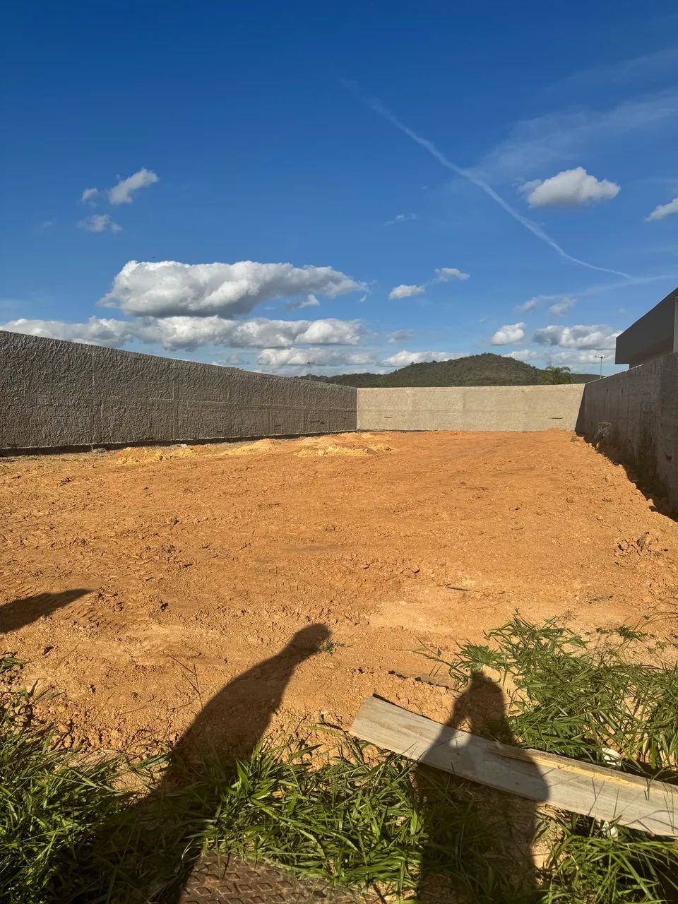 Lote e construção no Dahma 2