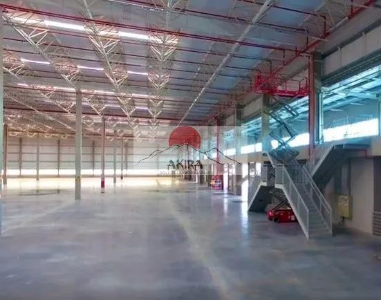 Alugo galpão 1.685 m² condominio fechado PD 12m com 2 docas! - Foto 5