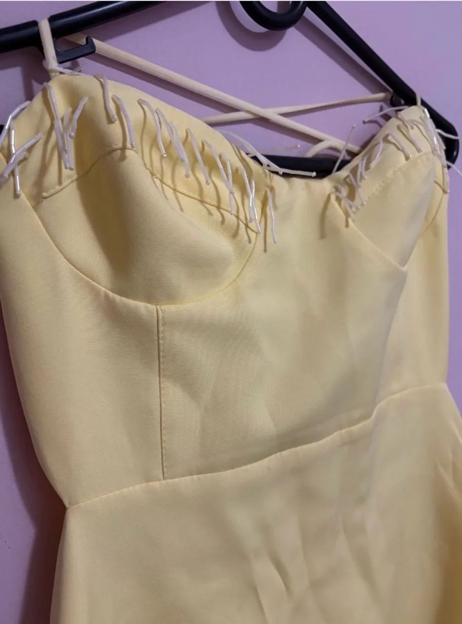 VESTIDO BORDADO COM MIÇANGAS 