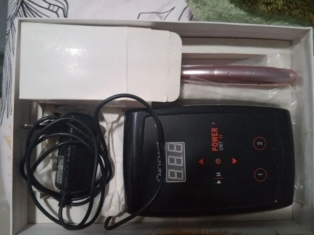Máquina sombrancelha nova mais uns acessórios dela - Foto 2