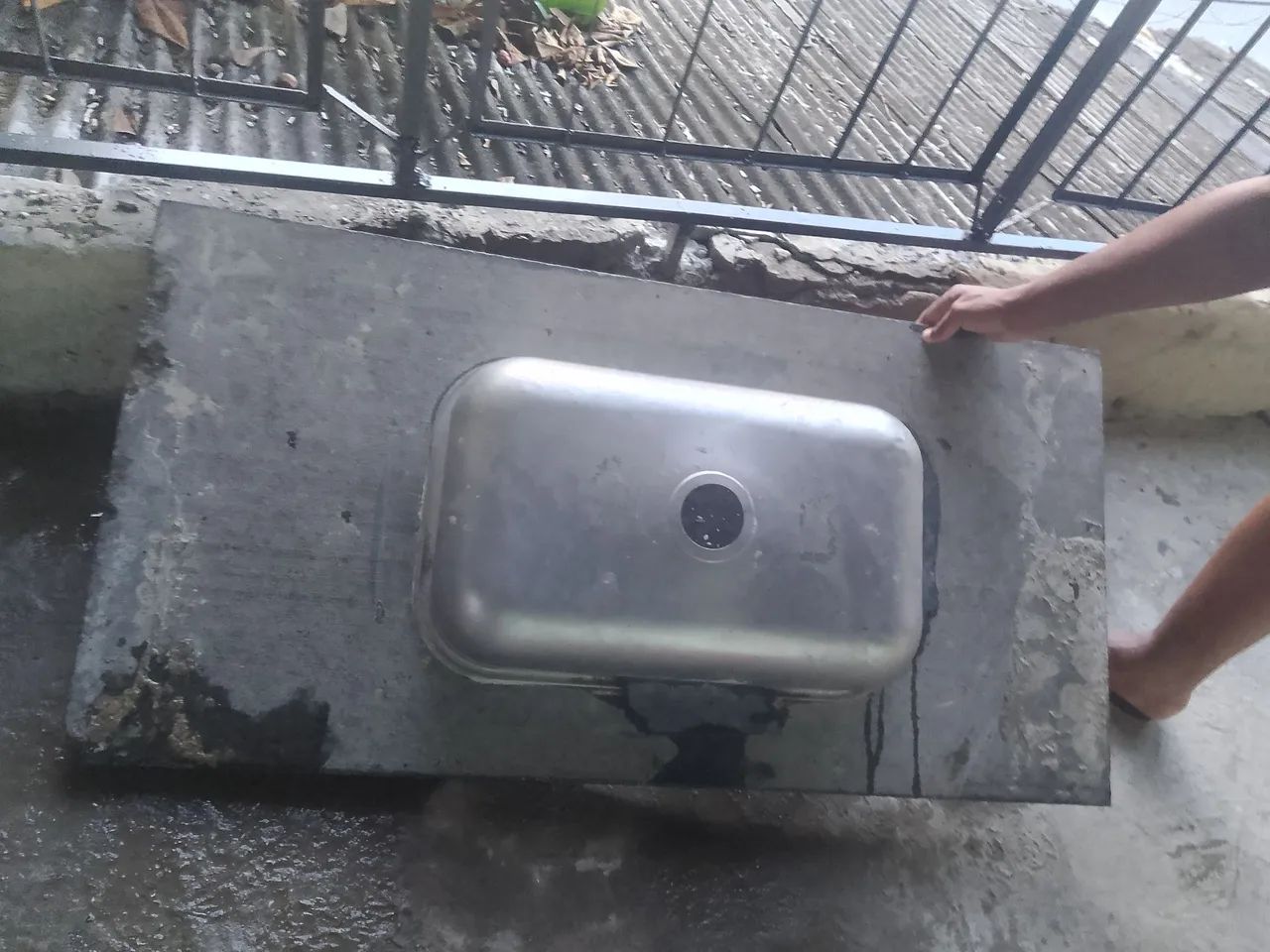 Bancada de granito com cuba inox - Foto 2