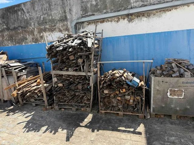 pallets velhos/ madeira  - Foto 2