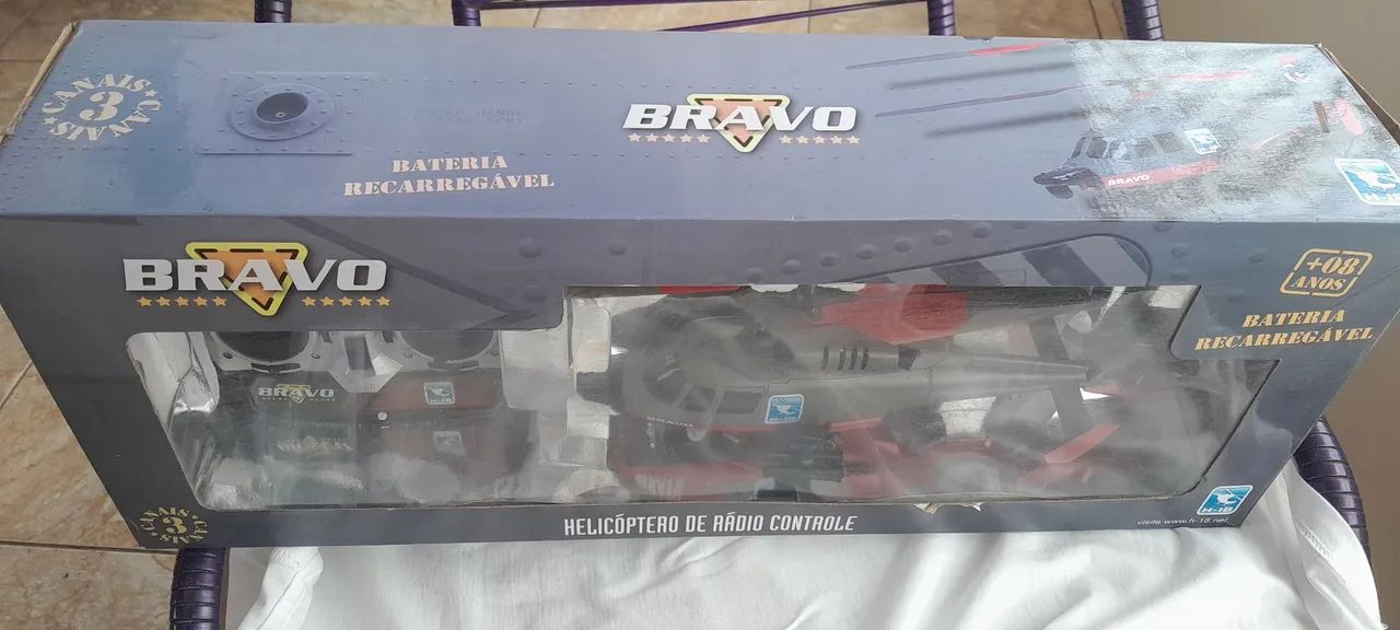 V/T UM  HELICÓPTERO com rádio controle , semi novo , bateria recarregável , semi novo .l  - Foto 3