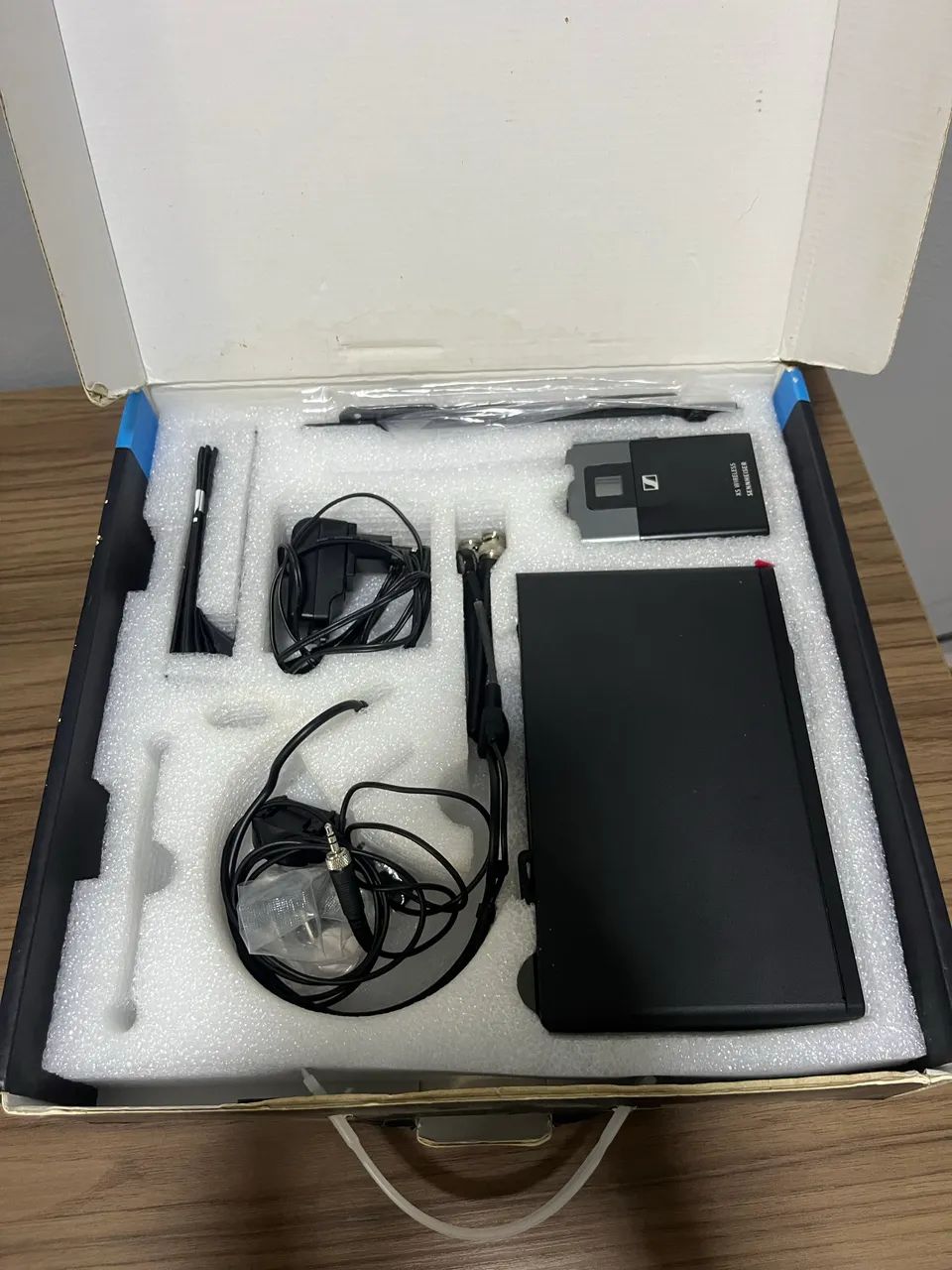 Microfone Sennheiser Headmic semi novo - Foto 5