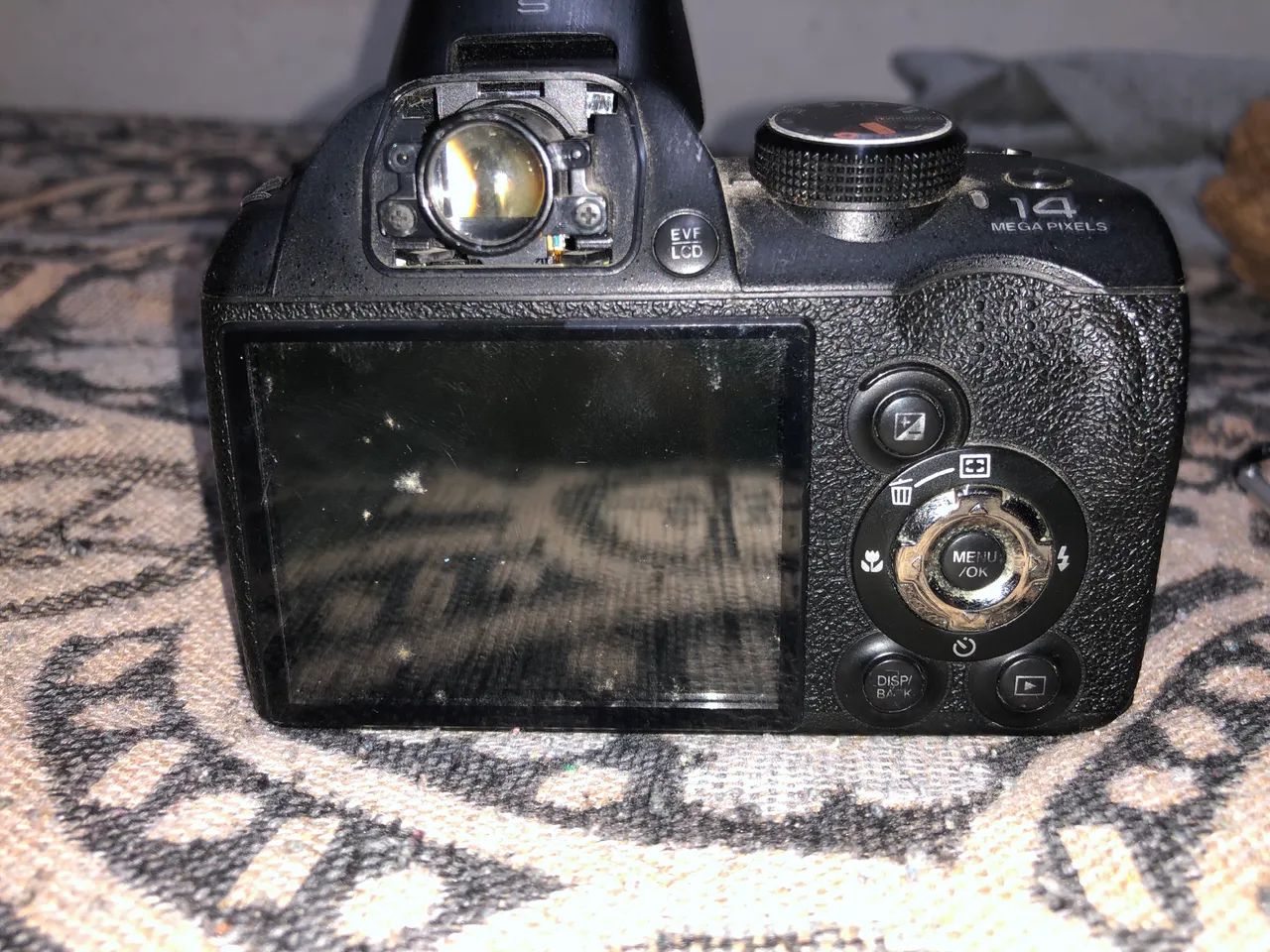 Camera FinePix S - Foto 2