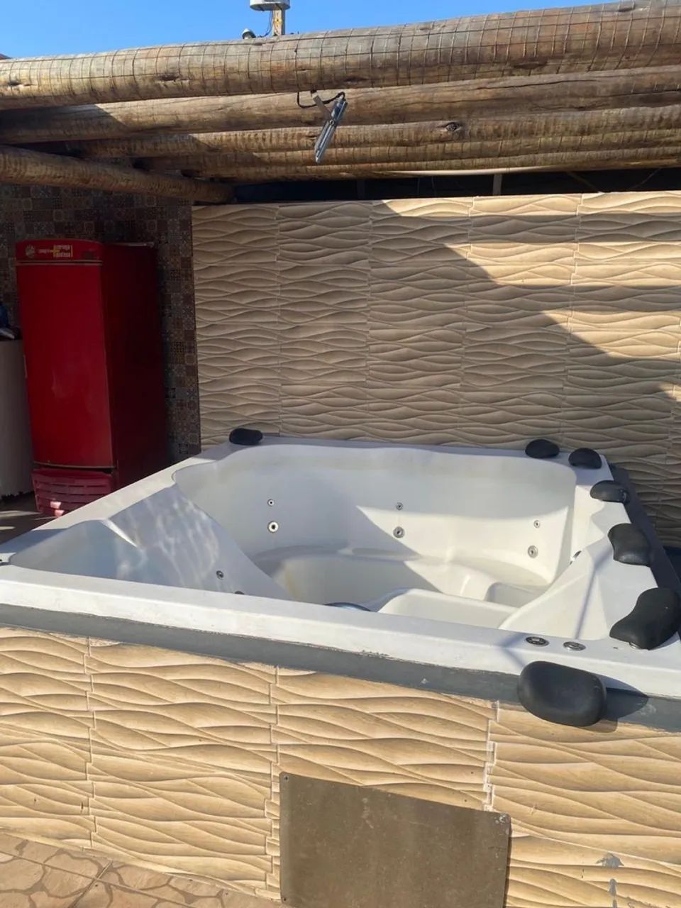 Casa completíssima à venda, piscina e jacuzzi.  - Foto 2