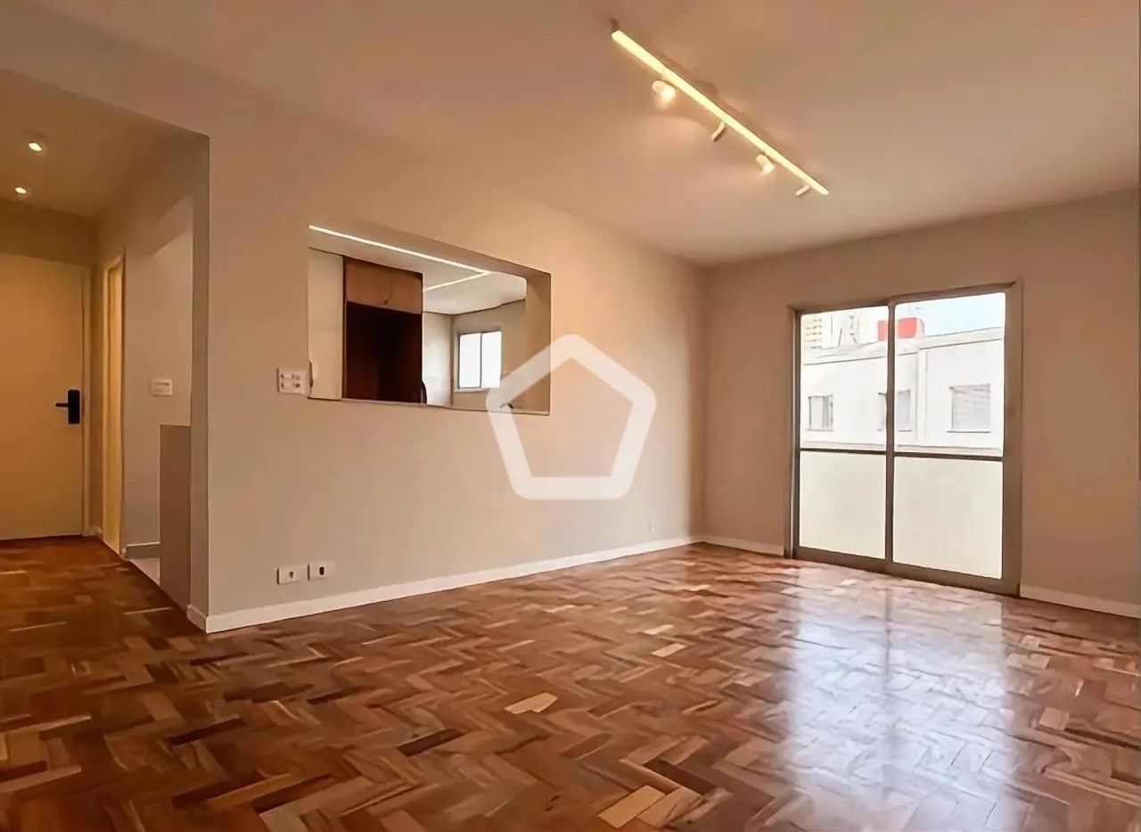 Apartamento de 2 quartos em Cambuci, SP - Venda