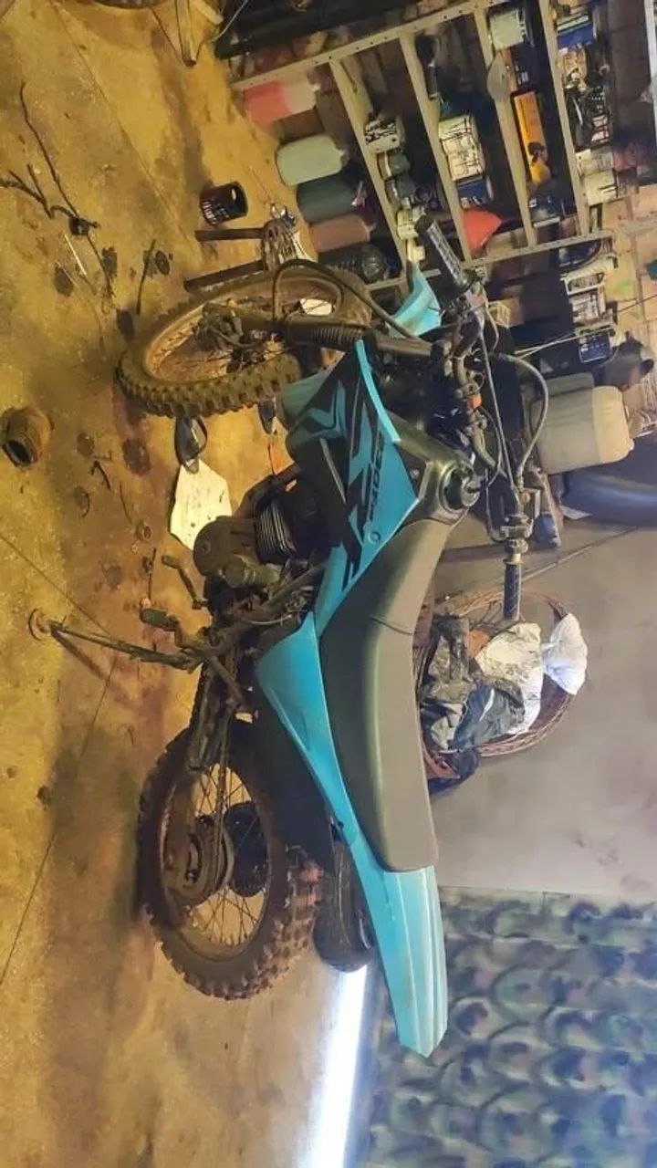 CRF 230 F - Foto 2