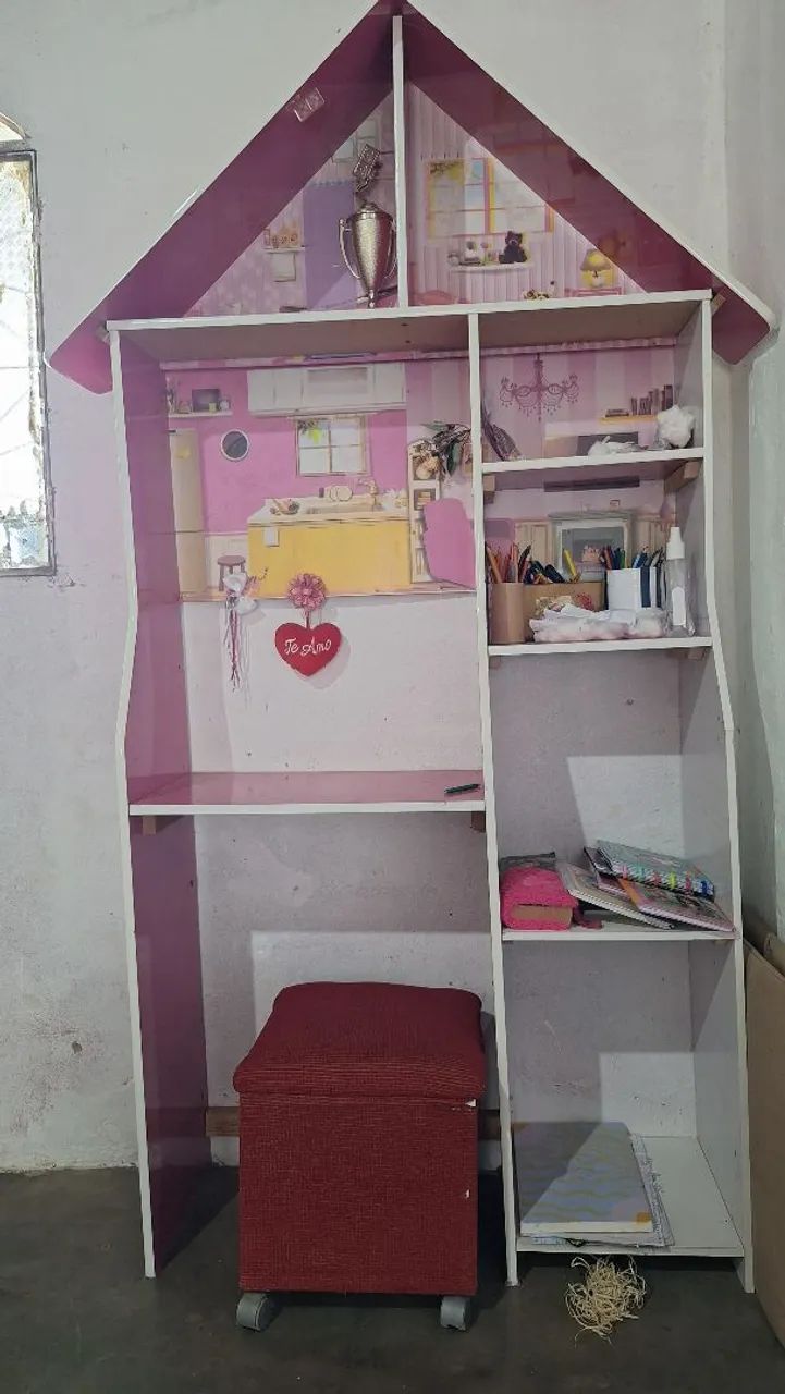 Mesinha de estudos de boneca